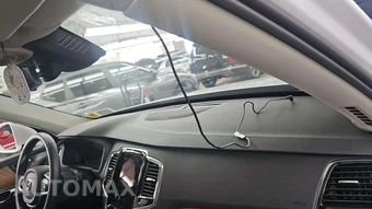 2025 Volvo XC90 Plug-In Hybrid Plus 6-Passenger - miniatura 24