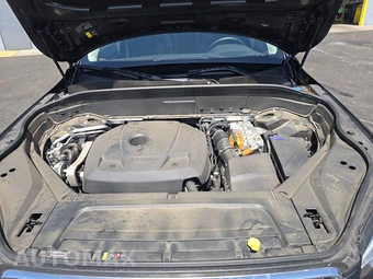 2025 Volvo XC90 Plug-In Hybrid Plus 7-Passenger - miniatura 16