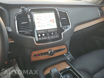 2025 Volvo XC90 Plug-In Hybrid Plus 7-Passenger - miniatura 11