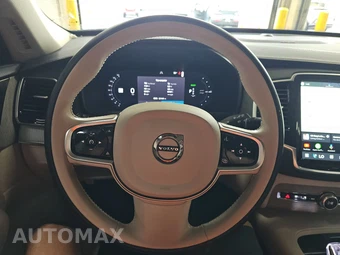 2025 Volvo XC90 Plug-In Hybrid Ultra 6-Passenger – miniatura 10