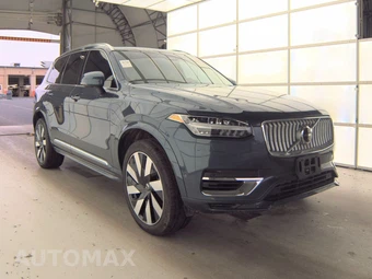 2025 Volvo XC90 Plug-In Hybrid Ultra 6-Passenger – miniatura 3