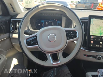 2025 Volvo XC90 Plug-In Hybrid Ultra 6-Passenger - miniatura 10