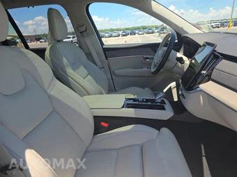 2025 Volvo XC90 Plug-In Hybrid Ultra 6-Passenger - miniatura 8