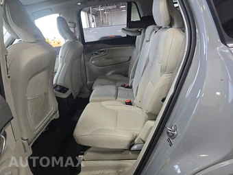 2025 Volvo XC90 Plug-In Hybrid Ultra 7-Passenger - miniatura 13