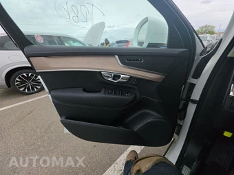 2025 Volvo XC90 Plus 7-Passenger - miniatura 9
