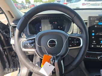 2025 Volvo XC90 Plus 7-Passenger - miniatura 10
