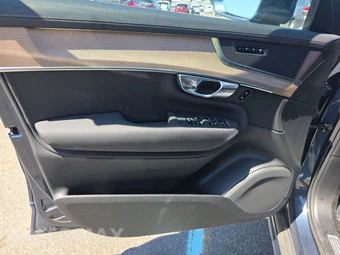 2025 Volvo XC90 Plus 7-Passenger - miniatura 9