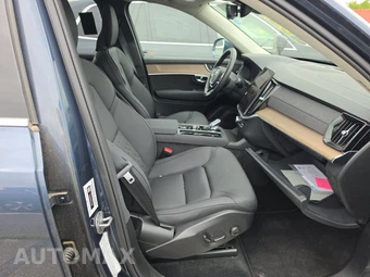 2025 Volvo XC90 Plus 7-Passenger - miniatura 8