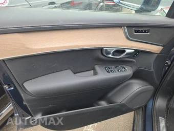2025 Volvo XC90 Plus 7-Passenger - miniatura 9