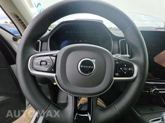 2025 Volvo XC90 Plus 7-Passenger - miniatura 10