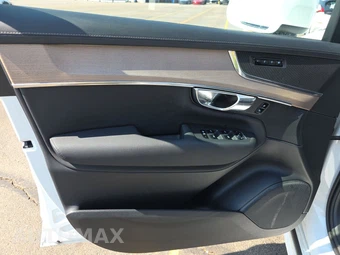 2025 Volvo XC90 Plus 7-Passenger - miniatura 9
