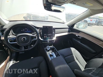 2025 Volvo XC90 Plus 7-Passenger – miniatura 11