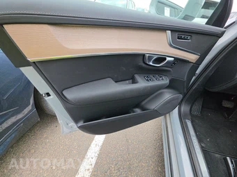 2025 Volvo XC90 Plus 7-Passenger - miniatura 9