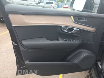 2025 Volvo XC90 Plus 7-Passenger - miniatura 9