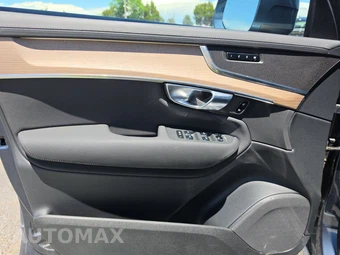 2025 Volvo XC90 Plus 7-Passenger - miniatura 3