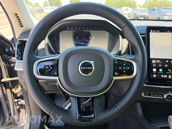 2025 Volvo XC90 Plus 7-Passenger - miniatura 4
