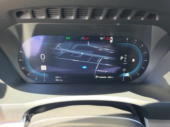 2025 Volvo XC90 Plus 7-Passenger - miniatura 6
