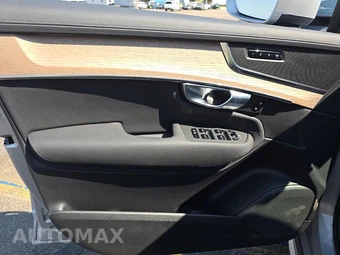 2025 Volvo XC90 Plus 7-Passenger - miniatura 9
