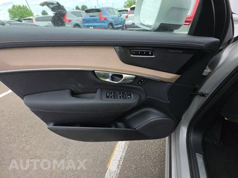 2025 Volvo XC90 Plus 7-Passenger - miniatura 9