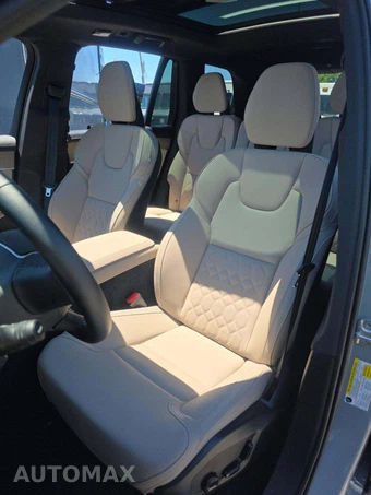 2025 Volvo XC90 Plus 7-Passenger – miniatura 6