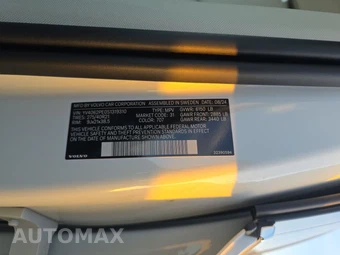 2025 Volvo XC90 Plus 7-Passenger – miniatura 14