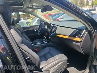 2025 Volvo XC90 Plus 7-Passenger – miniatura 8