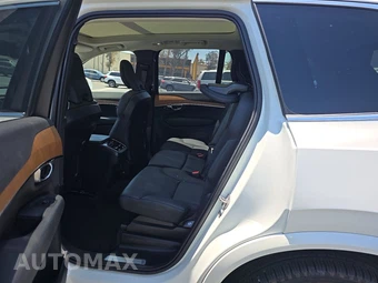 2025 Volvo XC90 Plus 7-Passenger – miniatura 13