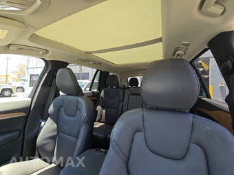 2025 Volvo XC90 Plus 7-Passenger – miniatura 30
