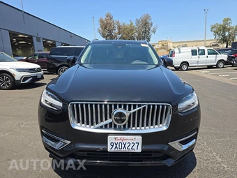 2025 Volvo XC90 Plus 7-Passenger – miniatura 2