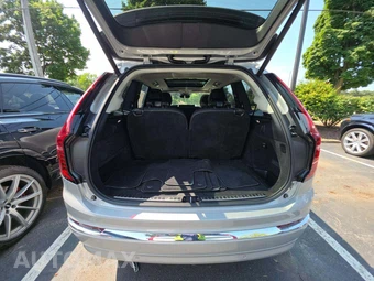2025 Volvo XC90 Plus 7-Passenger – miniatura 15
