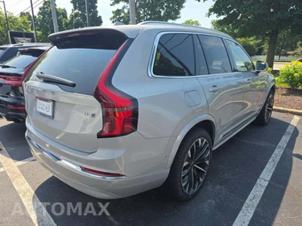 2025 Volvo XC90 Plus 7-Passenger – miniatura 3