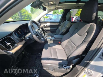 2025 Volvo XC90 Plus 7-Passenger – miniatura 6