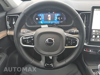 2025 Volvo XC90 Plus 7-Passenger – miniatura 10