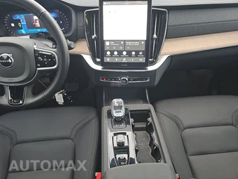 2025 Volvo XC90 Plus 7-Passenger – miniatura 11