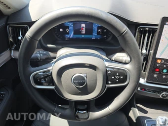 2025 Volvo XC90 Plus 7-Passenger - miniatura 10