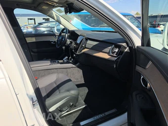 2025 Volvo XC90 Plus 7-Passenger - miniatura 8