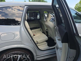 2025 Volvo XC90 Plus 7-Passenger – miniatura 14