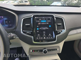 2025 Volvo XC90 Plus 7-Passenger – miniatura 7