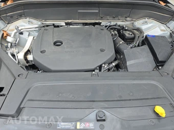 2025 Volvo XC90 Plus Bright Theme w/7-Passenger Seating - miniatura 16