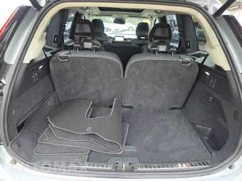 2025 Volvo XC90 Plus Bright Theme w/7-Passenger Seating - miniatura 17