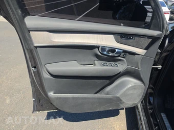 2025 Volvo XC90 Ultra 7-Passenger – miniatura 9