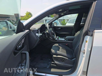 2026 Audi Q8 Premium Plus 55 TFSI - miniatura 3