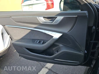 2026 Audi RS 6 Avant – miniatura 9