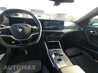 2026 BMW 2 Series Coupe 230i xDrive - miniatura 11