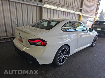 2026 BMW 2 Series Coupe 230i xDrive - miniatura 4