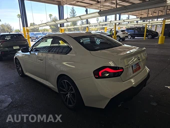 2026 BMW 2 Series Coupe 230i xDrive - miniatura 6