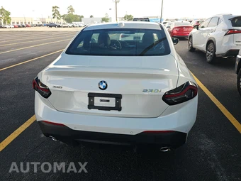 2026 BMW 2 Series Coupe 230i xDrive - miniatura 5