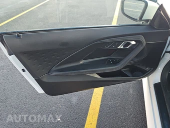 2026 BMW 2 Series Coupe 230i xDrive - miniatura 9