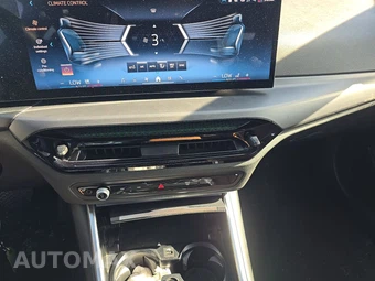 2026 BMW 2 Series Coupe 230i xDrive - miniatura 11