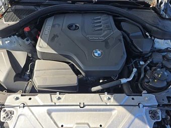 2026 BMW 2 Series Coupe 230i xDrive - miniatura 16